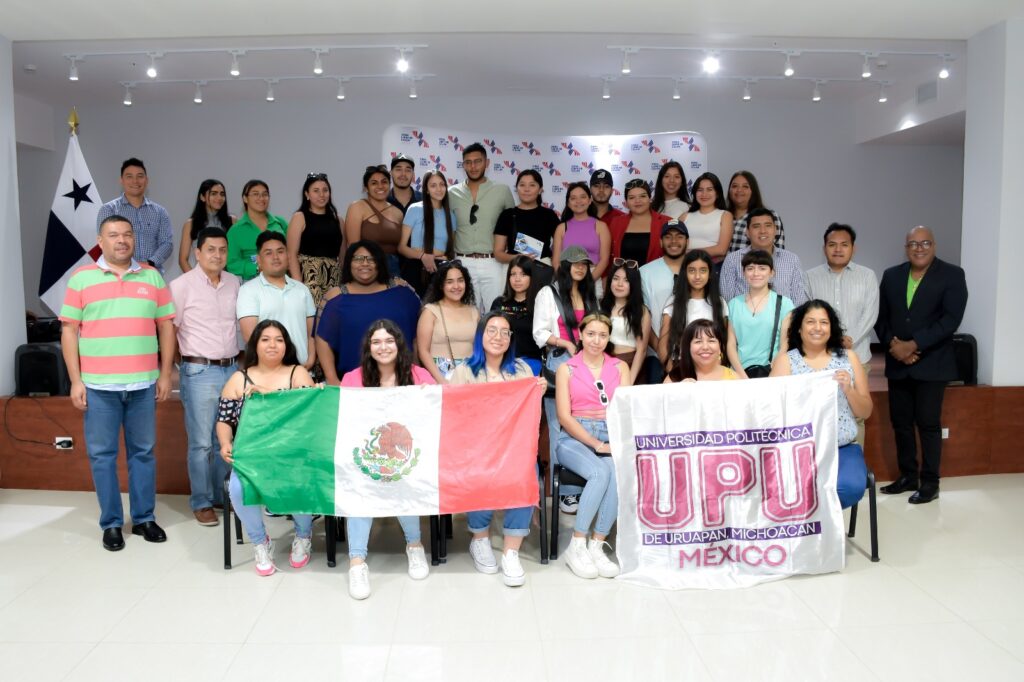 ESTUDIANTES DE LA UNIVERSIDAD POLITÉCNICA DE URUAPAN MÉXICO VISITARON